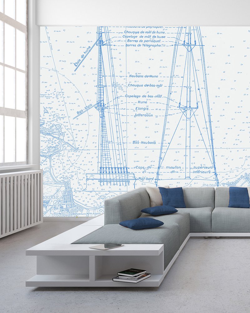 papier-dans-un salon-avec-mats-et-carte-marine-ancienne